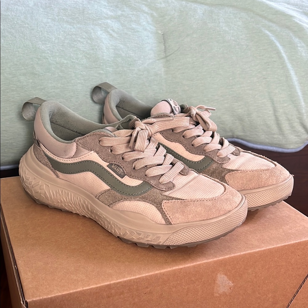 Vans Beige Ultrarange MTE